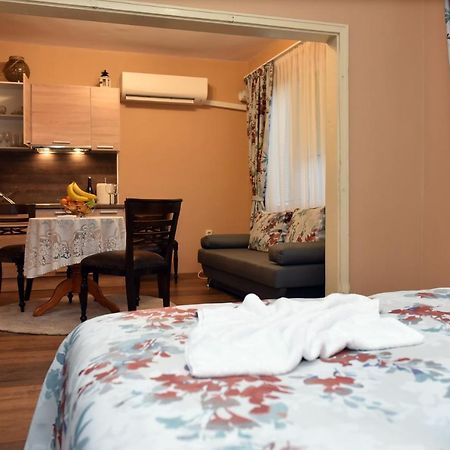 City Apartments Warna Exterior foto