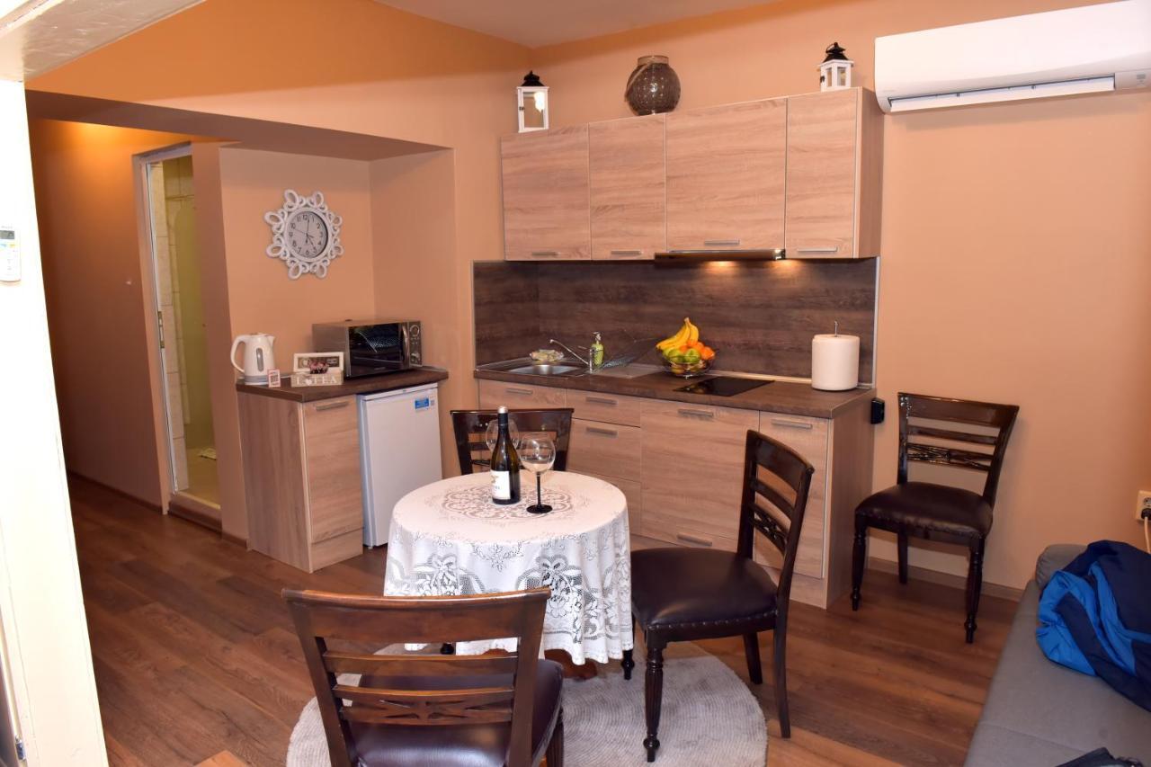 City Apartments Warna Exterior foto